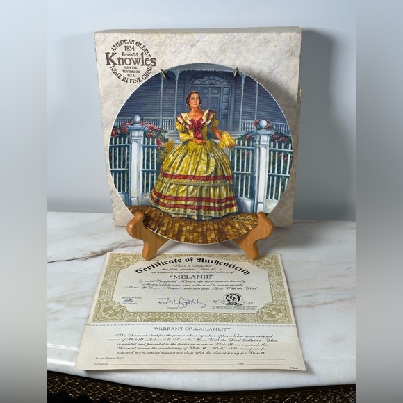 GWTW Knowles Issue 3 Melanie #13100D COA Yellow Ruffled Dress - Picture 7 of 9